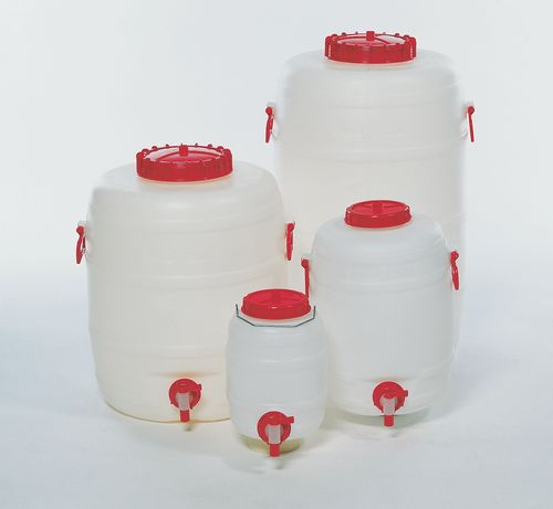G. Kunststof vaten met aftapkraan