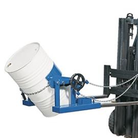 V. Vatendraaitang met ketting.